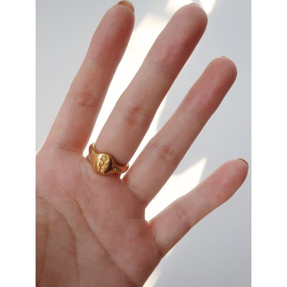NEW 18K Gold Plated Rose Flower Signet Ring - Picture 9 of 10